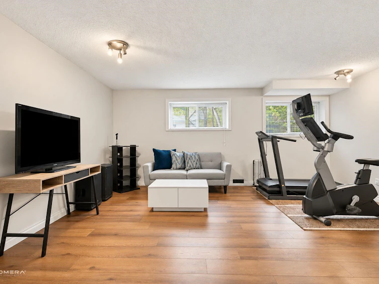 1415 Lansdowne Drive, Coquitlam, BC, V3E 1Y5 - 28