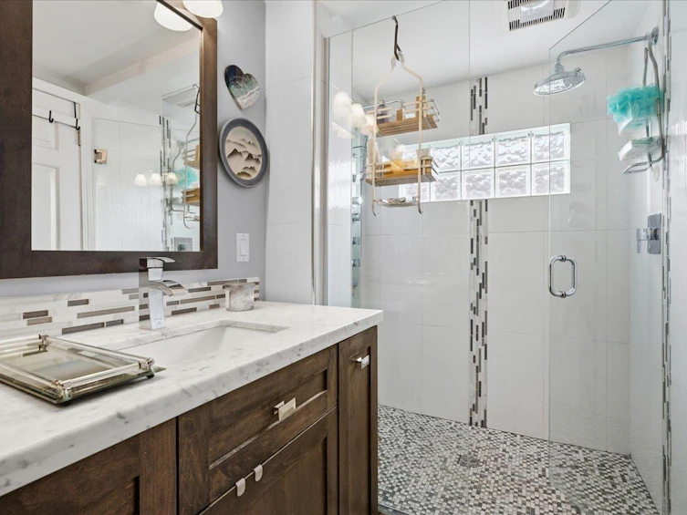201-3220 W 4th Avenue, Vancouver, BC, V6K 1R9 - 14
