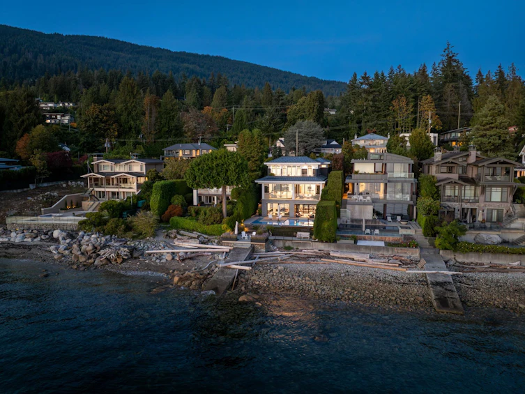 3156 Travers Avenue, West Vancouver, BC, V7V 1G3 - 29