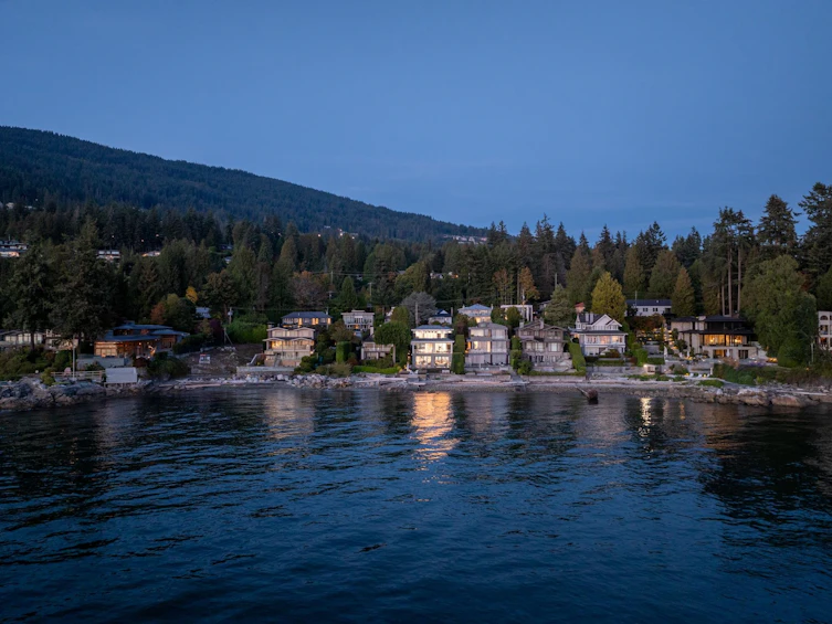 3156 Travers Avenue, West Vancouver, BC, V7V 1G3 - 30