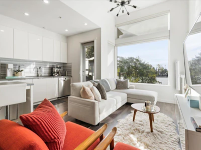 318-3138 Riverwalk Avenue - 2