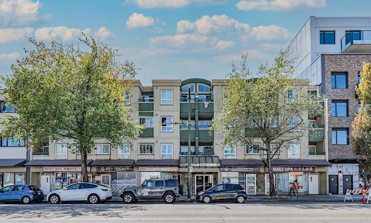 211-868 Kingsway