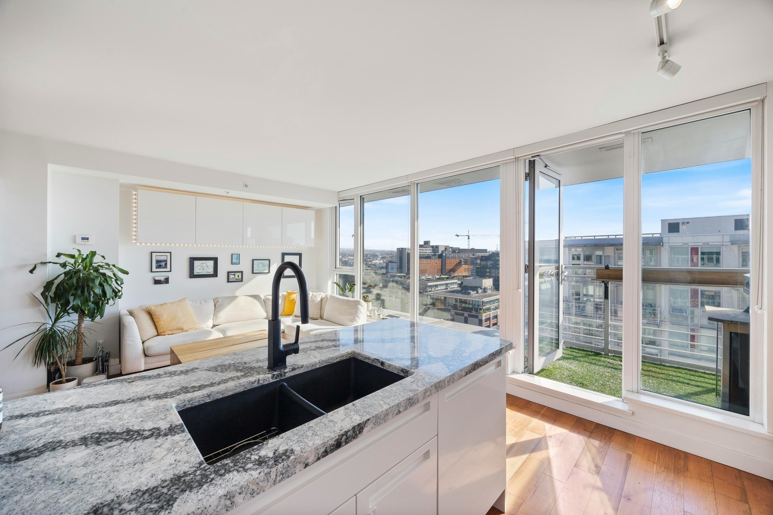 PH9-188 Keefer Street, Vancouver, BC, V6A 0E3 - 8