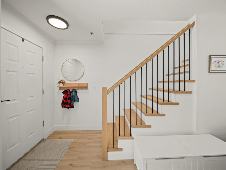 18-222 E 5th Street, North Vancouver, BC, V7L 1L7 - 18