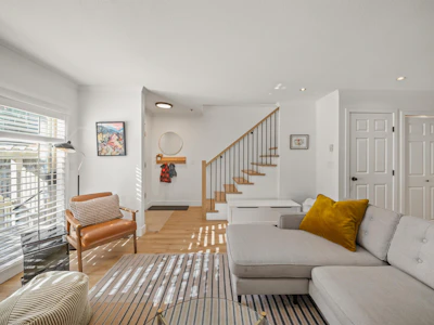 18-222 E 5th Street - 3