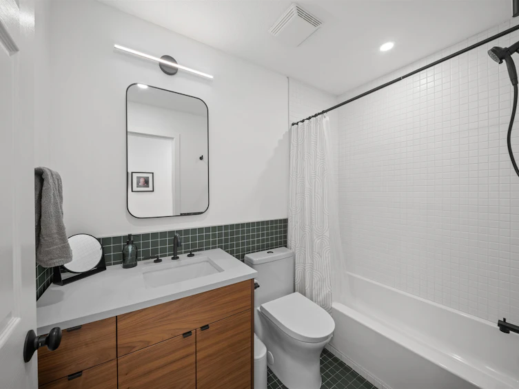 18-222 E 5th Street, North Vancouver, BC, V7L 1L7 - 21