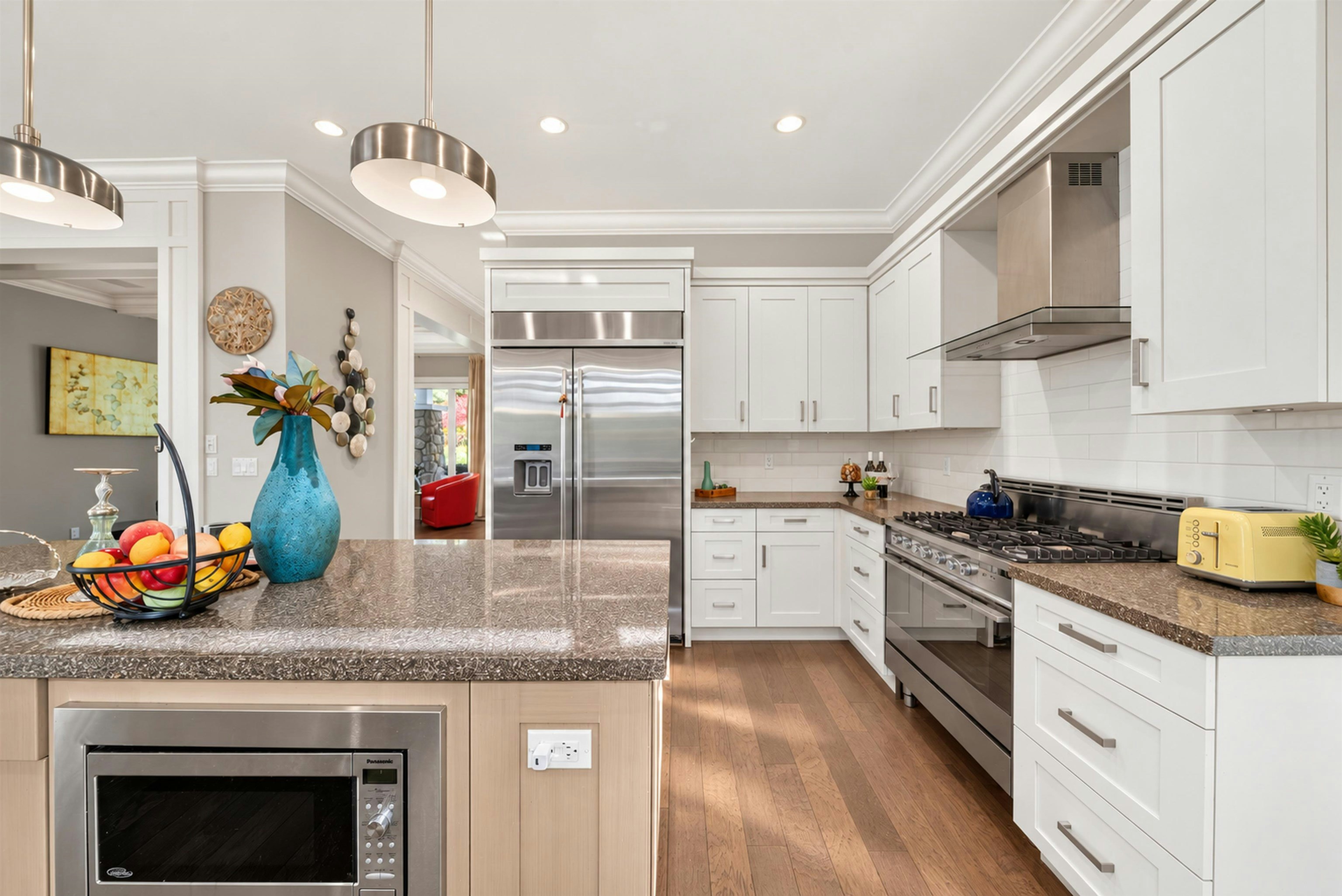 13756 18 Avenue, Surrey, BC, V4A 1W4 - 14
