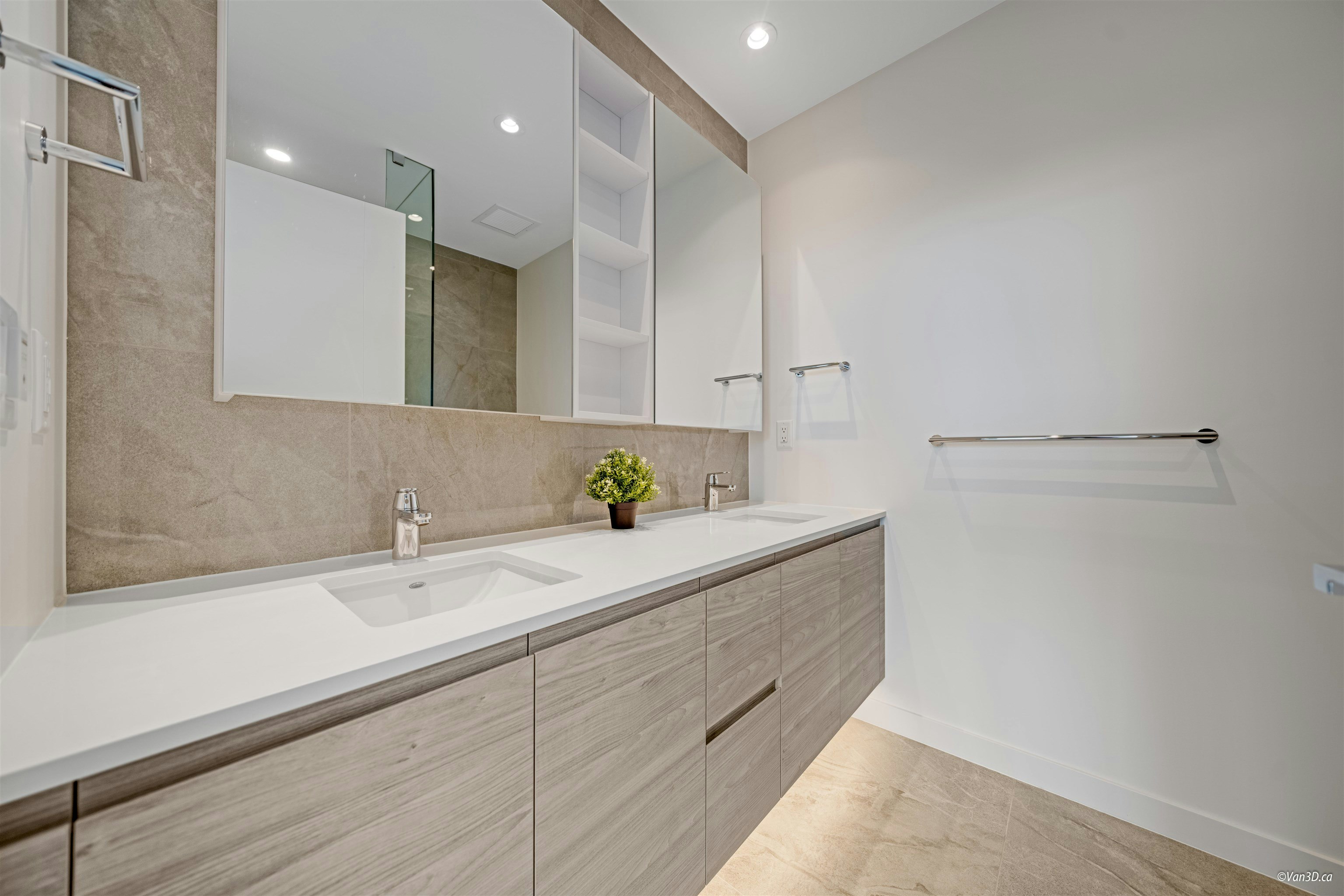 1904-680 Quayside Drive, New Westminster, BC, V3M 0P2 - 9