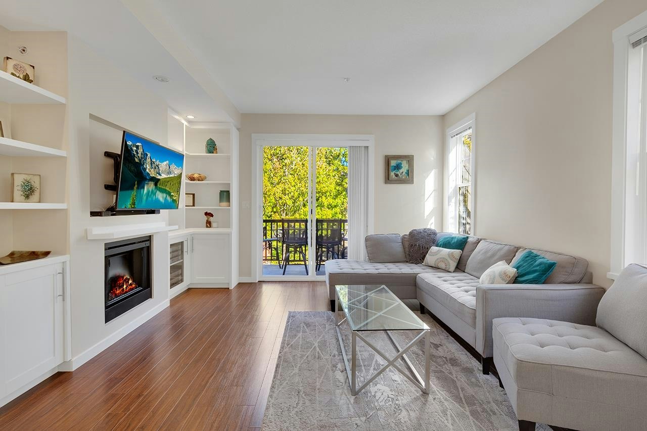 43-2495 Davies Avenue - 3