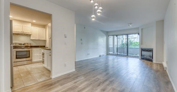 210-2915 Glen Drive, Coquitlam, BC, V3B 7H8