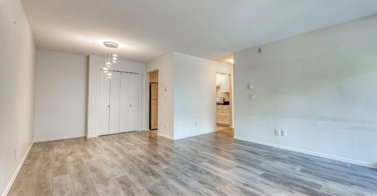 210-2915 Glen Drive, Coquitlam, BC, V3B 7H8 - 3