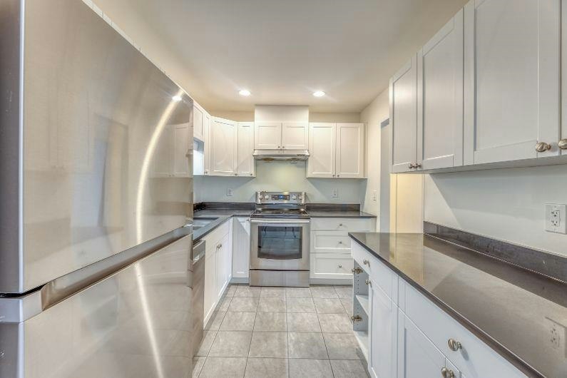 210-2915 Glen Drive, Coquitlam, BC, V3B 7H8 - 8