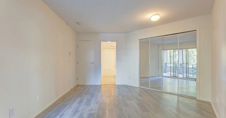210-2915 Glen Drive, Coquitlam, BC, V3B 7H8 - 6