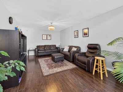 15-7250 122 Street - 2
