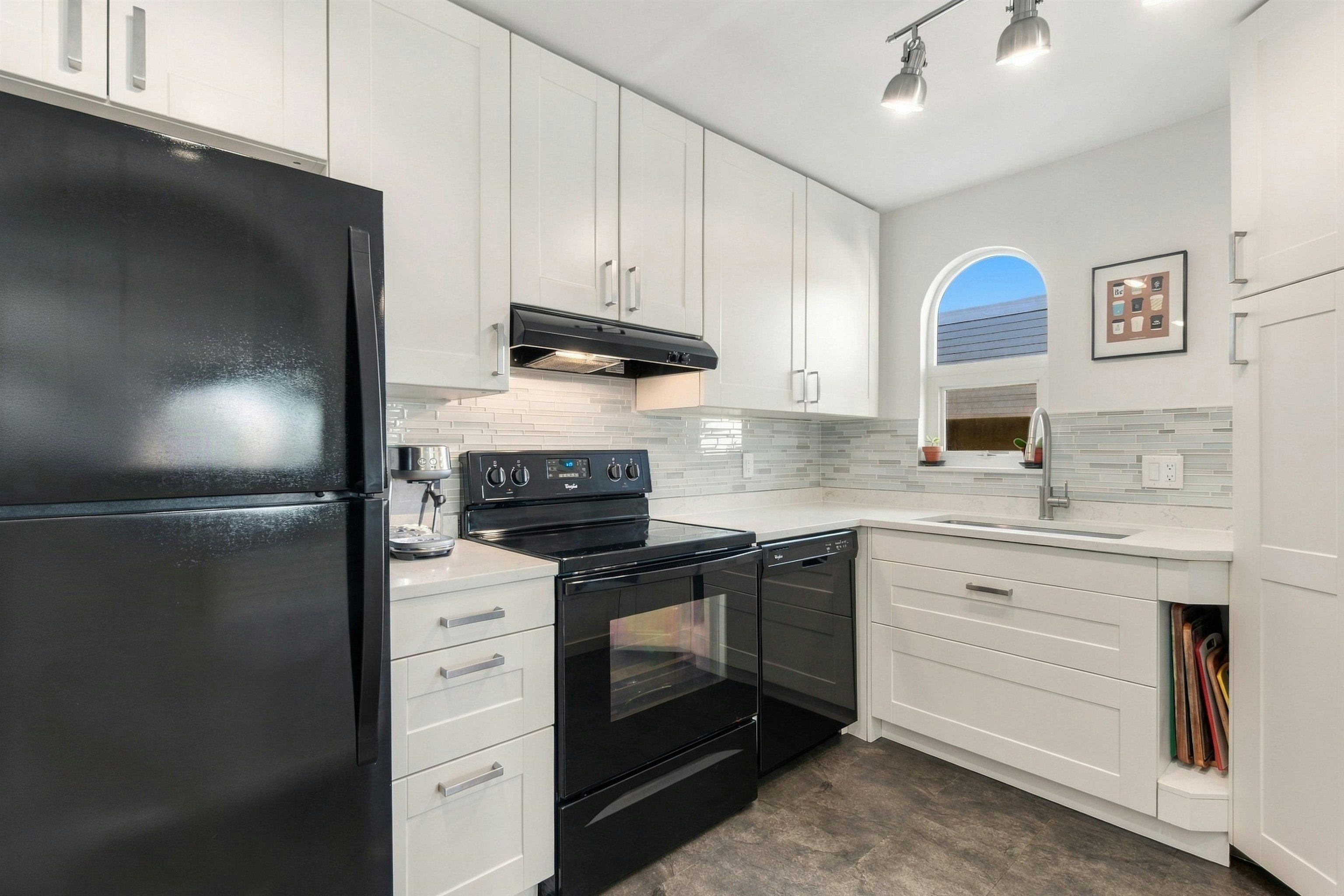 5-1101 W 8th Avenue, Vancouver, BC, V6H 1C5 - 8