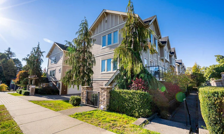 12-7489 16th Street