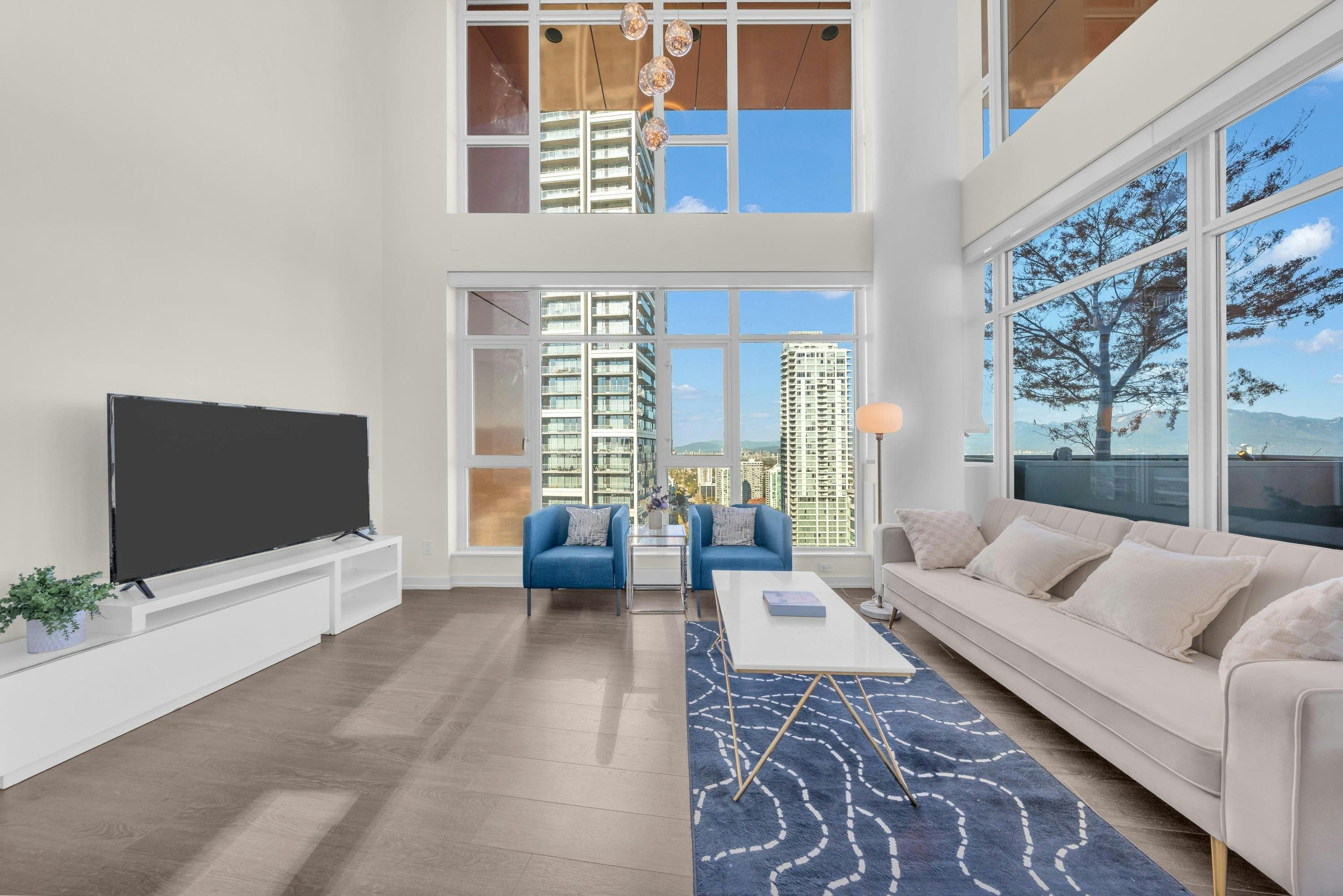 3203-4688 Kingsway - 3