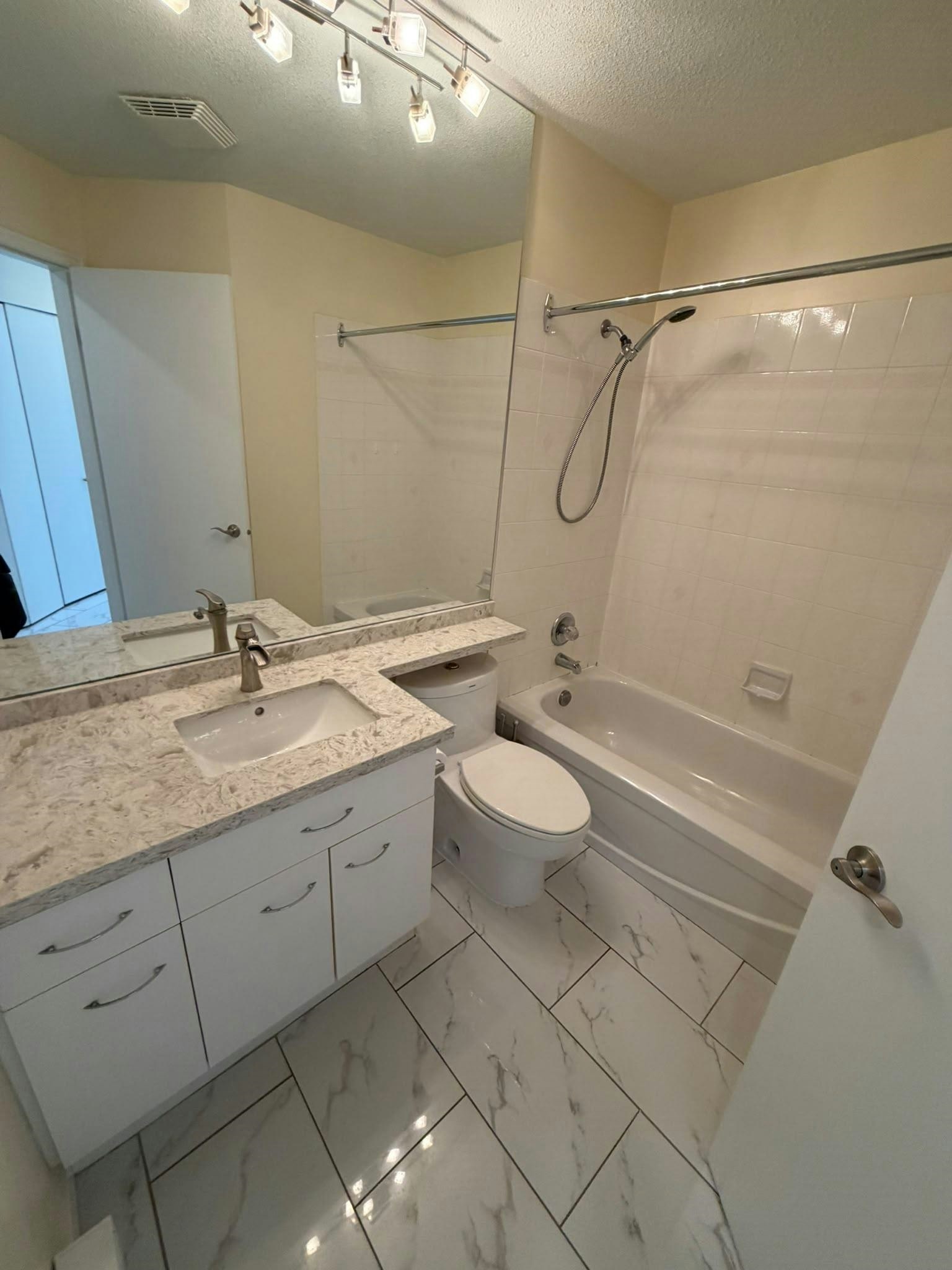317-6939 Gilley Avenue, Burnaby, BC, V5J 4W8 - 6