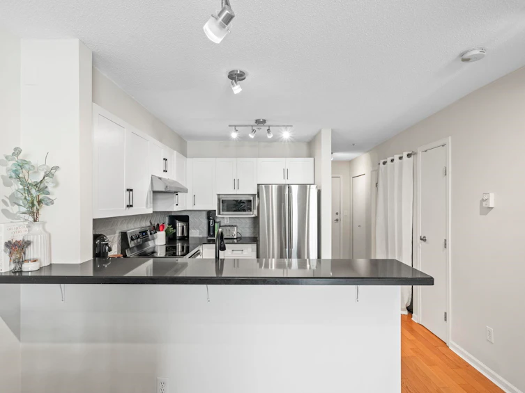 413-147 E 1st Street, North Vancouver, BC, V7L 1B2 - 10