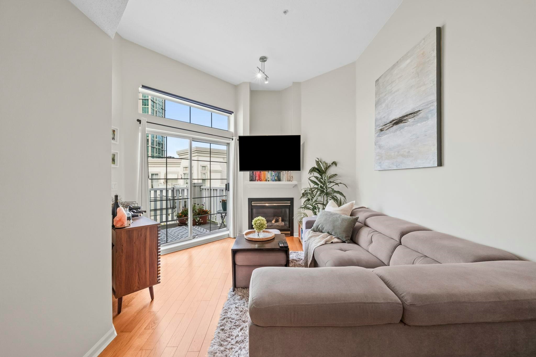 413-147 E 1st Street - 3