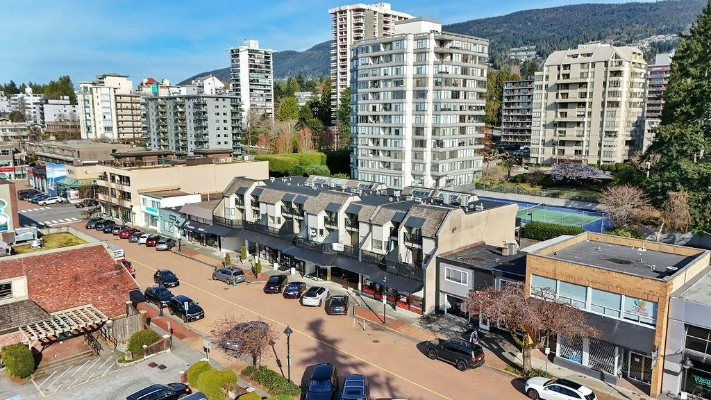 1465 Clyde Avenue, West Vancouver, BC, V7T 1E9