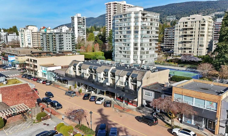 1465 Clyde Avenue