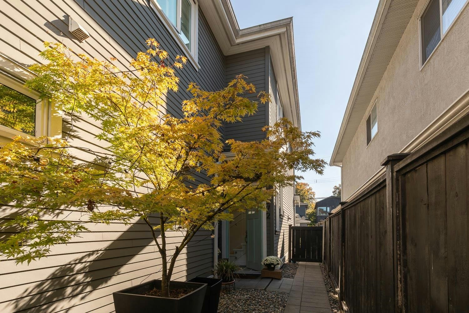 572 E 16th Avenue - 2