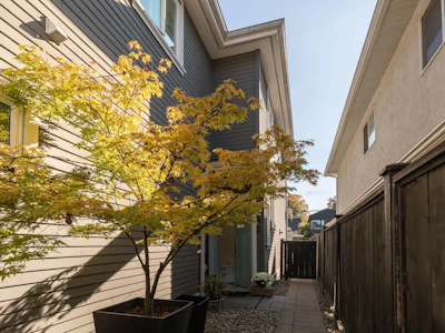 572 E 16th Avenue - 2