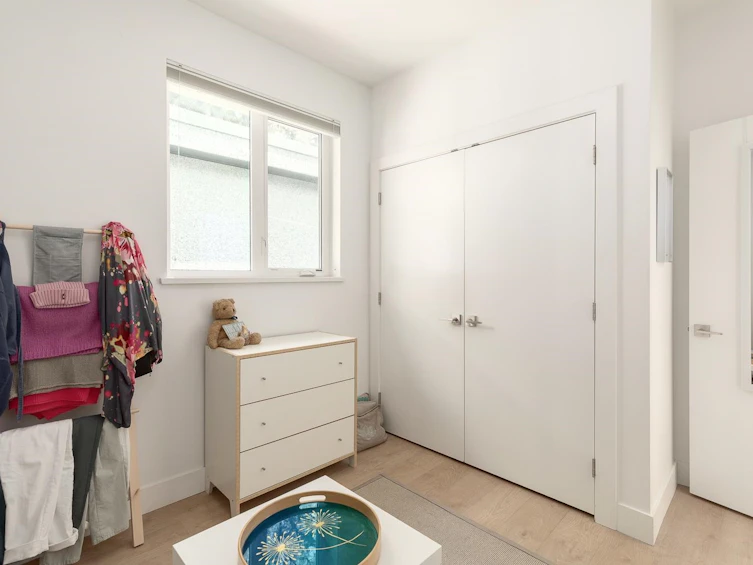 572 E 16th Avenue, Vancouver, BC, V5T 2V2 - 16