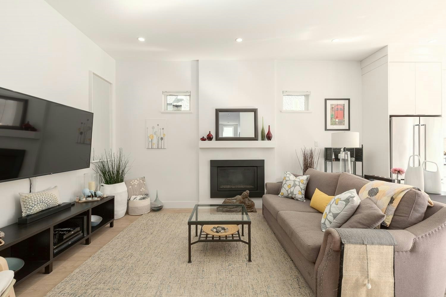 572 E 16th Avenue - 4