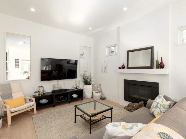 572 E 16th Avenue, Vancouver, BC, V5T 2V2 - 6