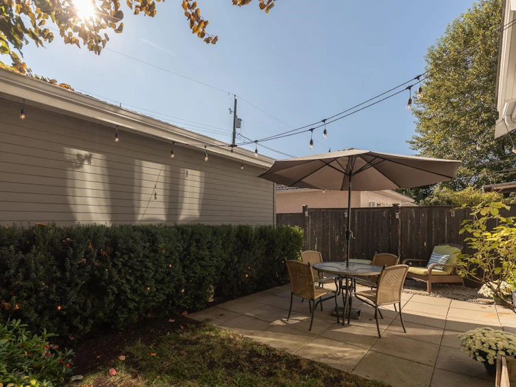 572 E 16th Avenue, Vancouver, BC, V5T 2V2 - 26