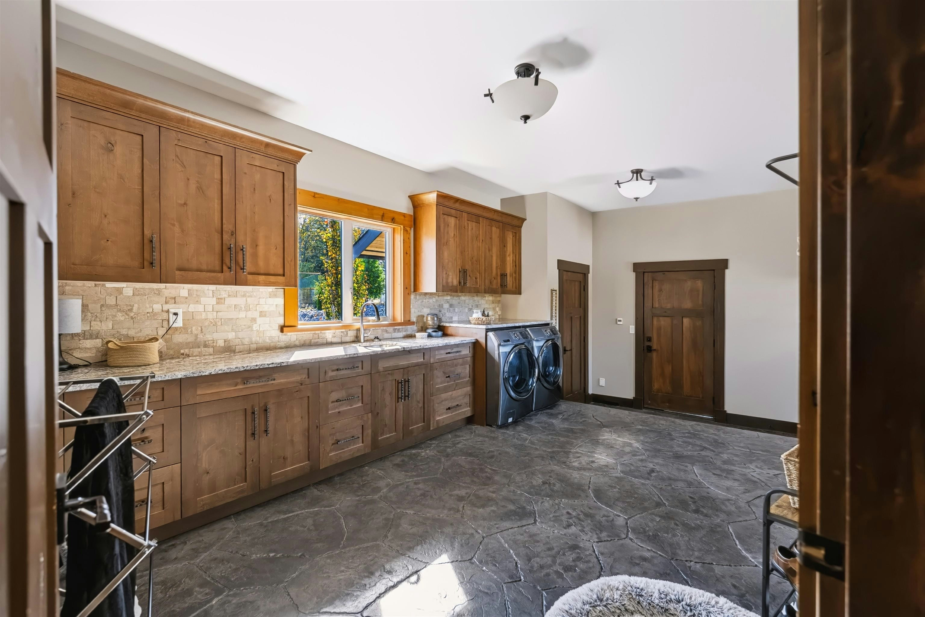 7460 Bradner Road, Abbotsford, BC, V4X 2B6 - 17