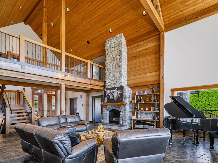 7460 Bradner Road, Abbotsford, BC, V4X 2B6 - 7