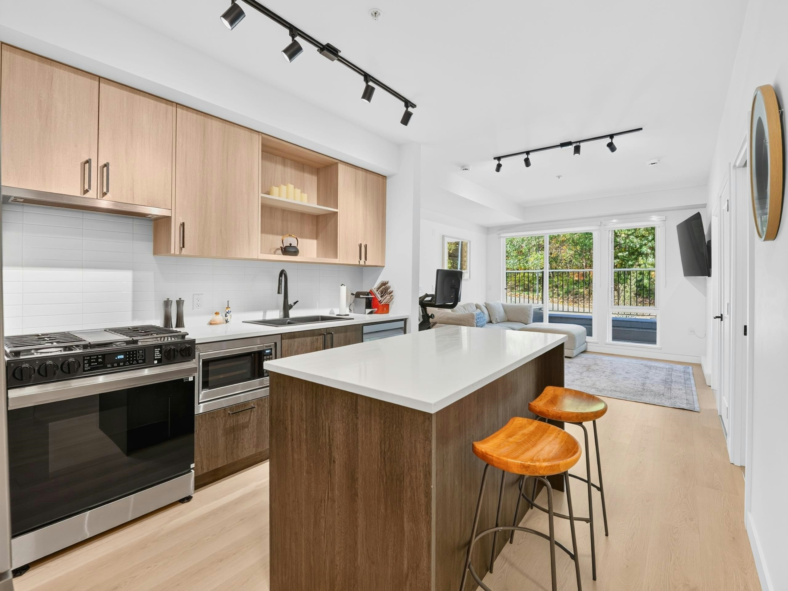 105-2002 St. George Street, Port Moody, BC, V3H 0N4 - 9