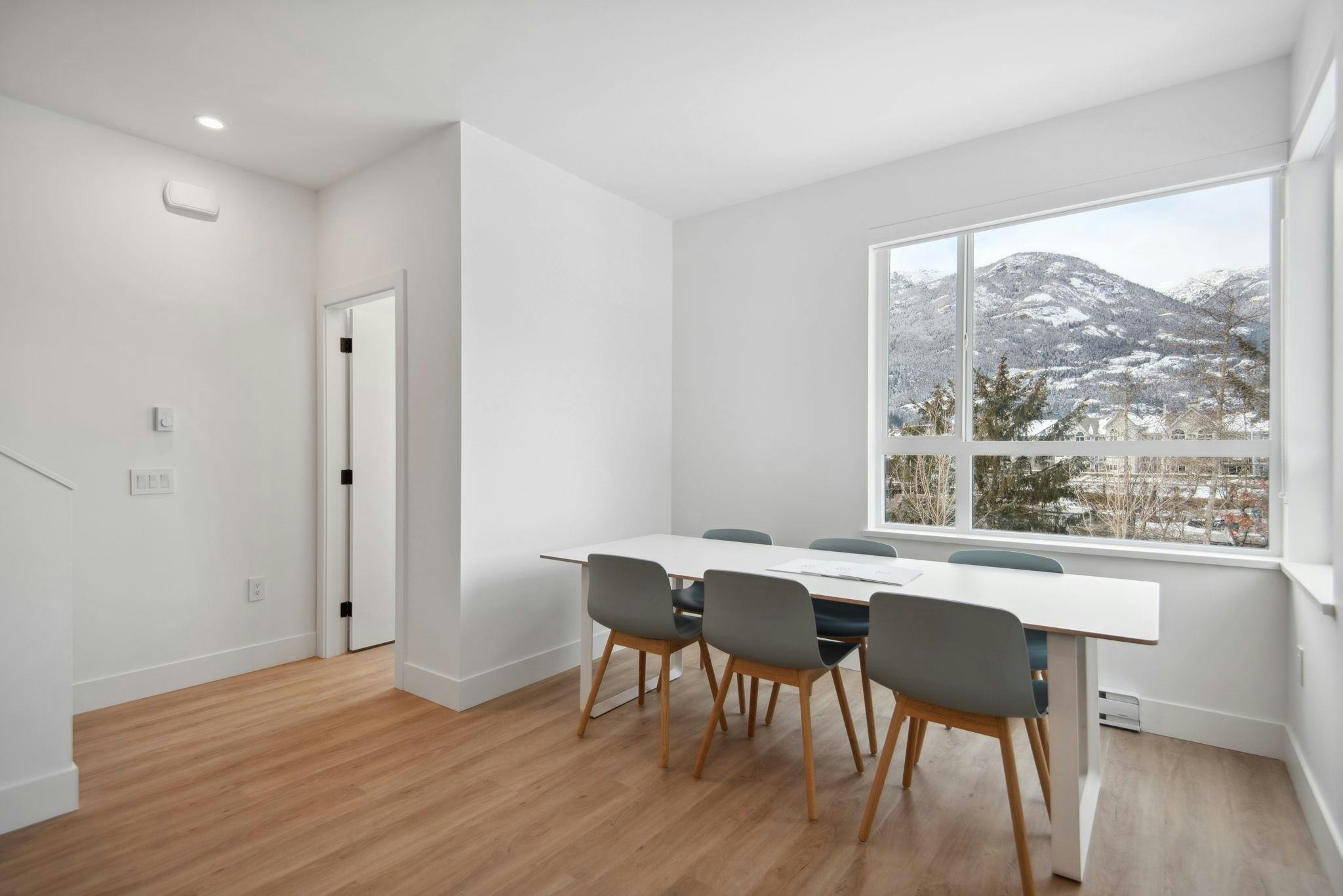 38087 Helm Way, Squamish, BC, V8B 1A8 - 13
