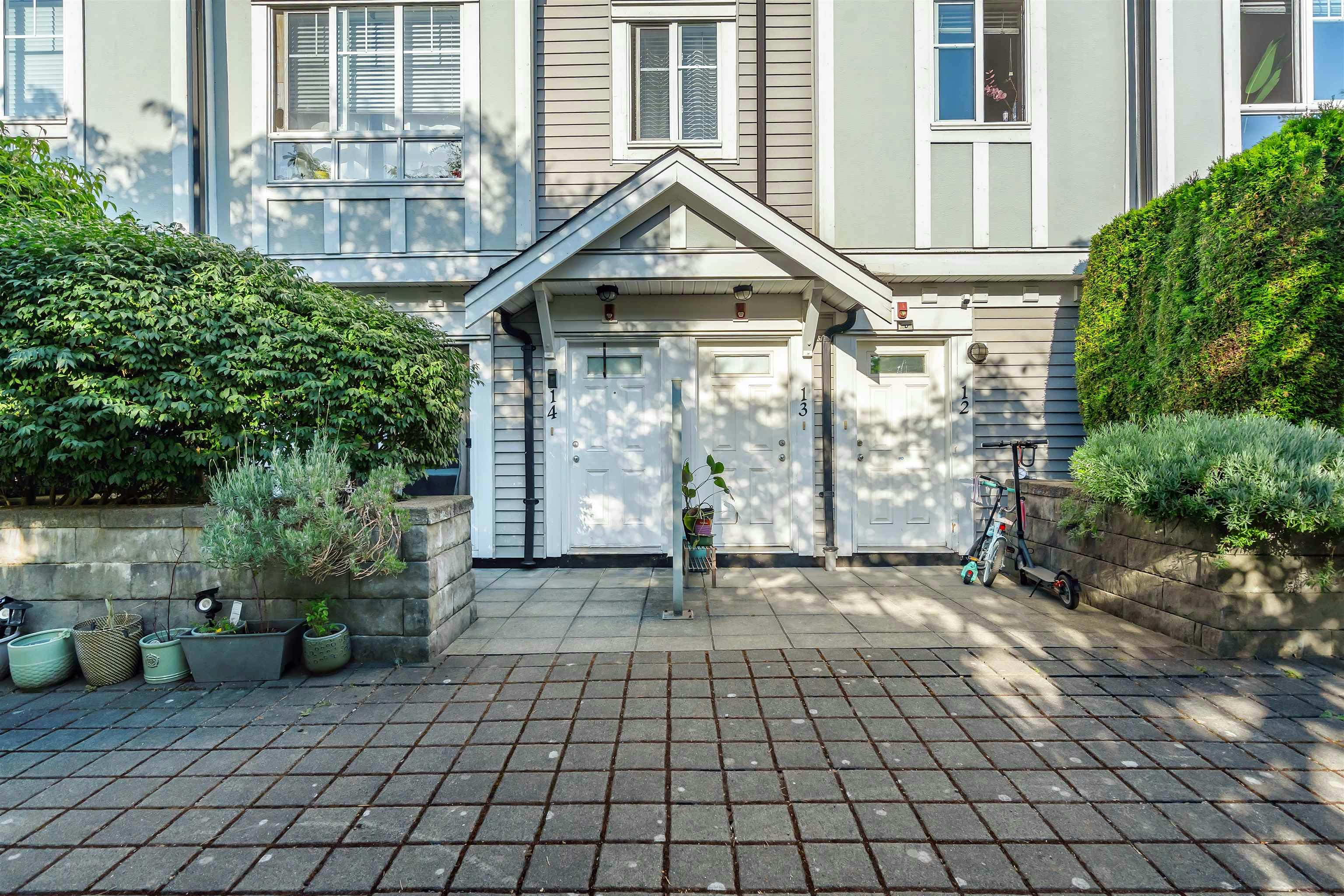 14-13239 Old Yale Road, Surrey, BC, V3T 3C5