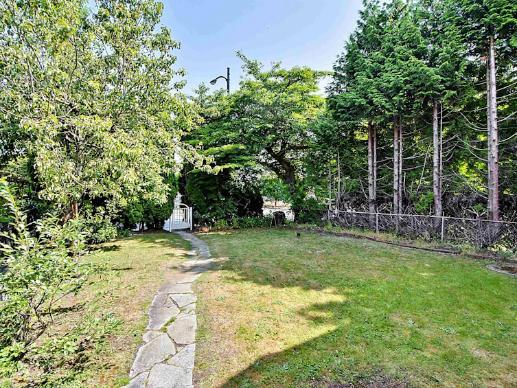 2216 E 41st Avenue, Vancouver, BC, V5P 1L6 - 27