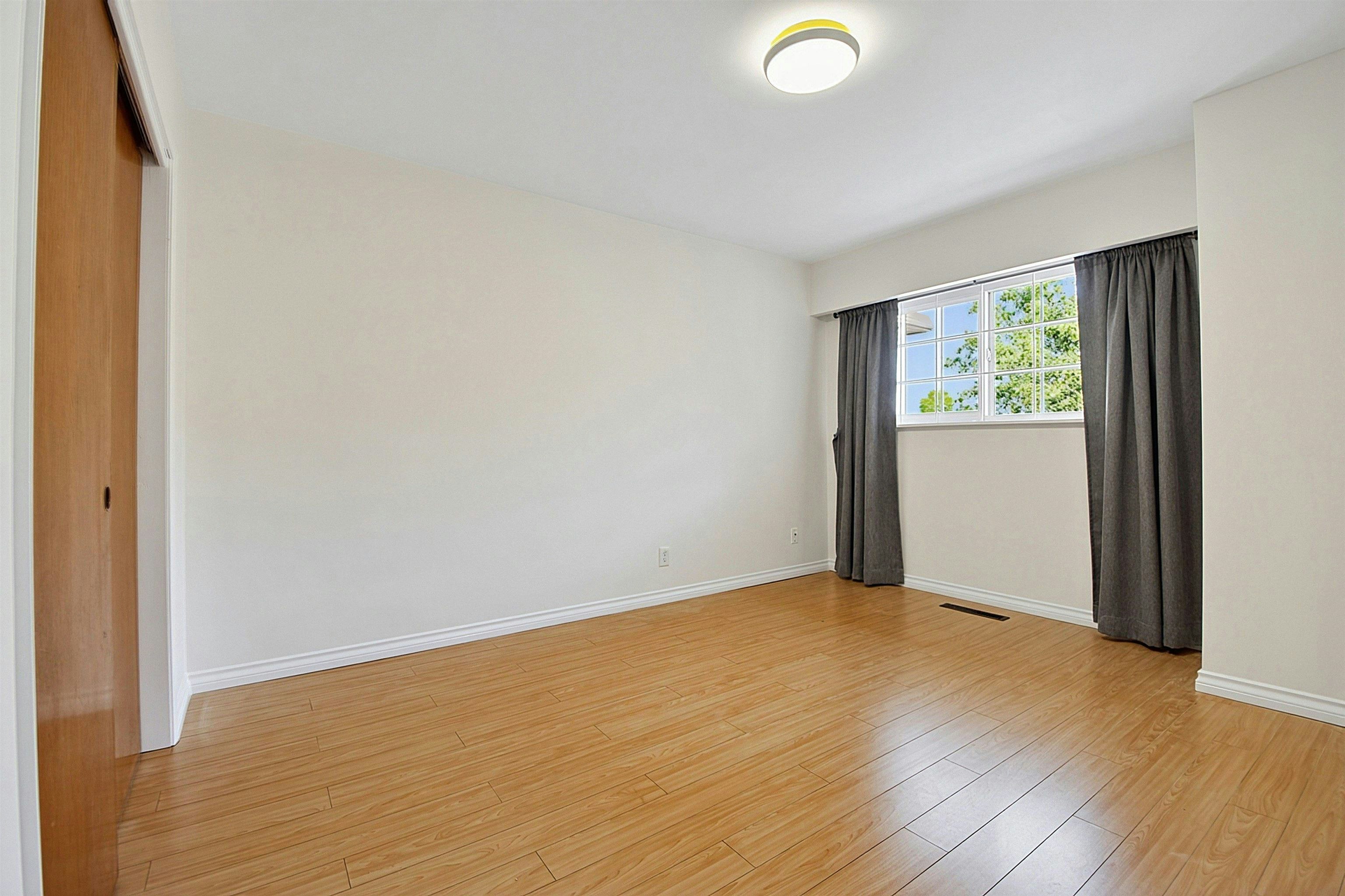 2216 E 41st Avenue, Vancouver, BC, V5P 1L6 - 8