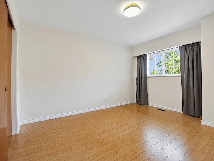 2216 E 41st Avenue, Vancouver, BC, V5P 1L6 - 8