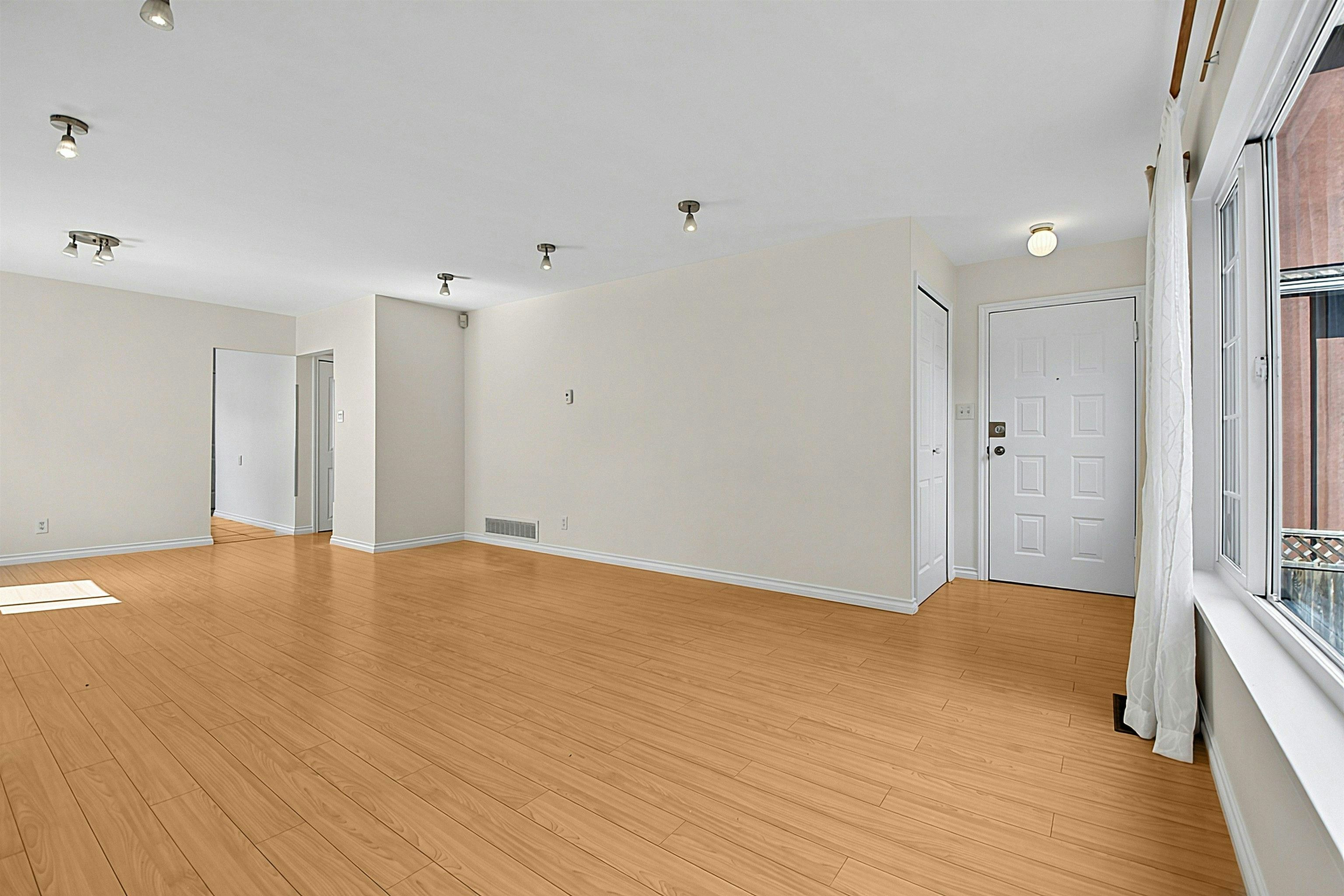 2216 E 41st Avenue - 4