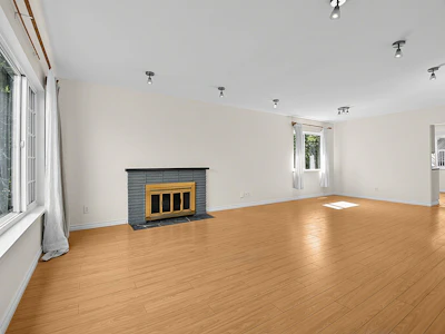 2216 E 41st Avenue - 2