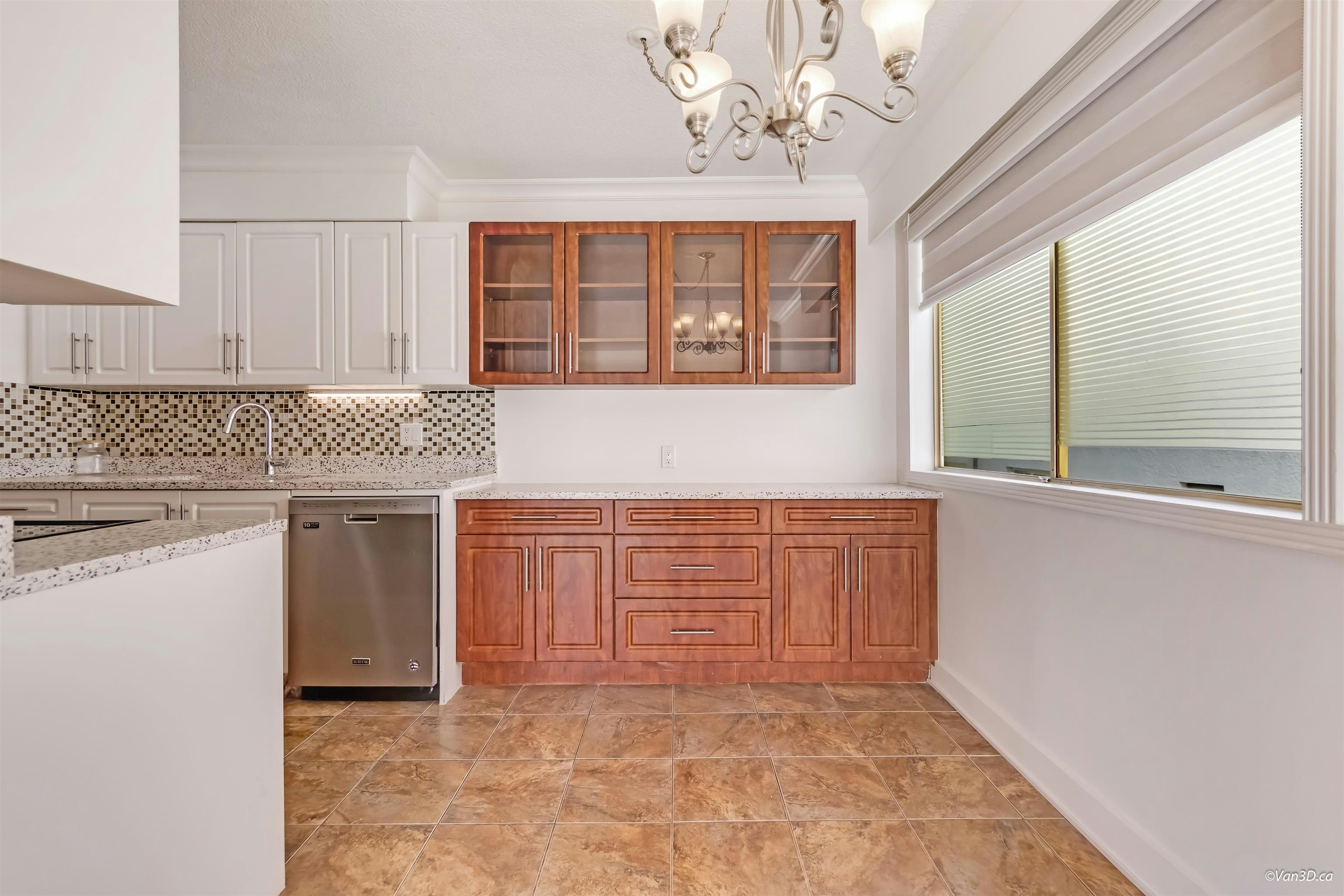 111-235 E 13th Street, North Vancouver, BC, V7L 2L6 - 7