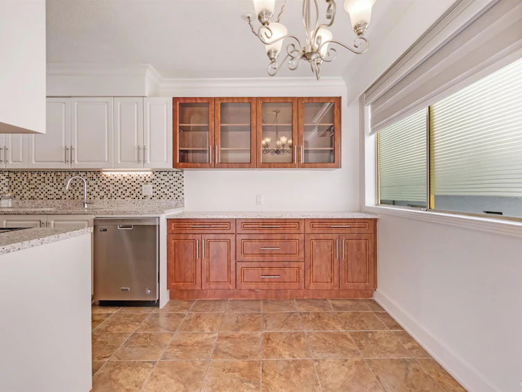 111-235 E 13th Street, North Vancouver, BC, V7L 2L6 - 7
