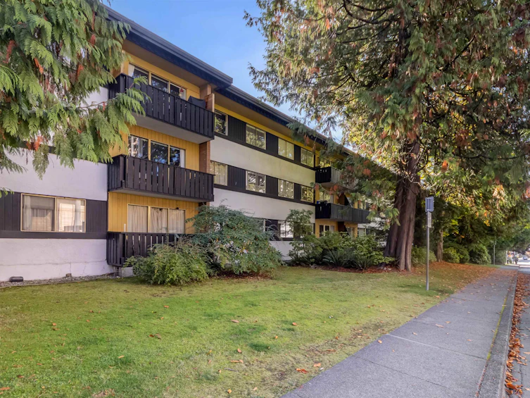 111-235 E 13th Street, North Vancouver, BC, V7L 2L6 - 30
