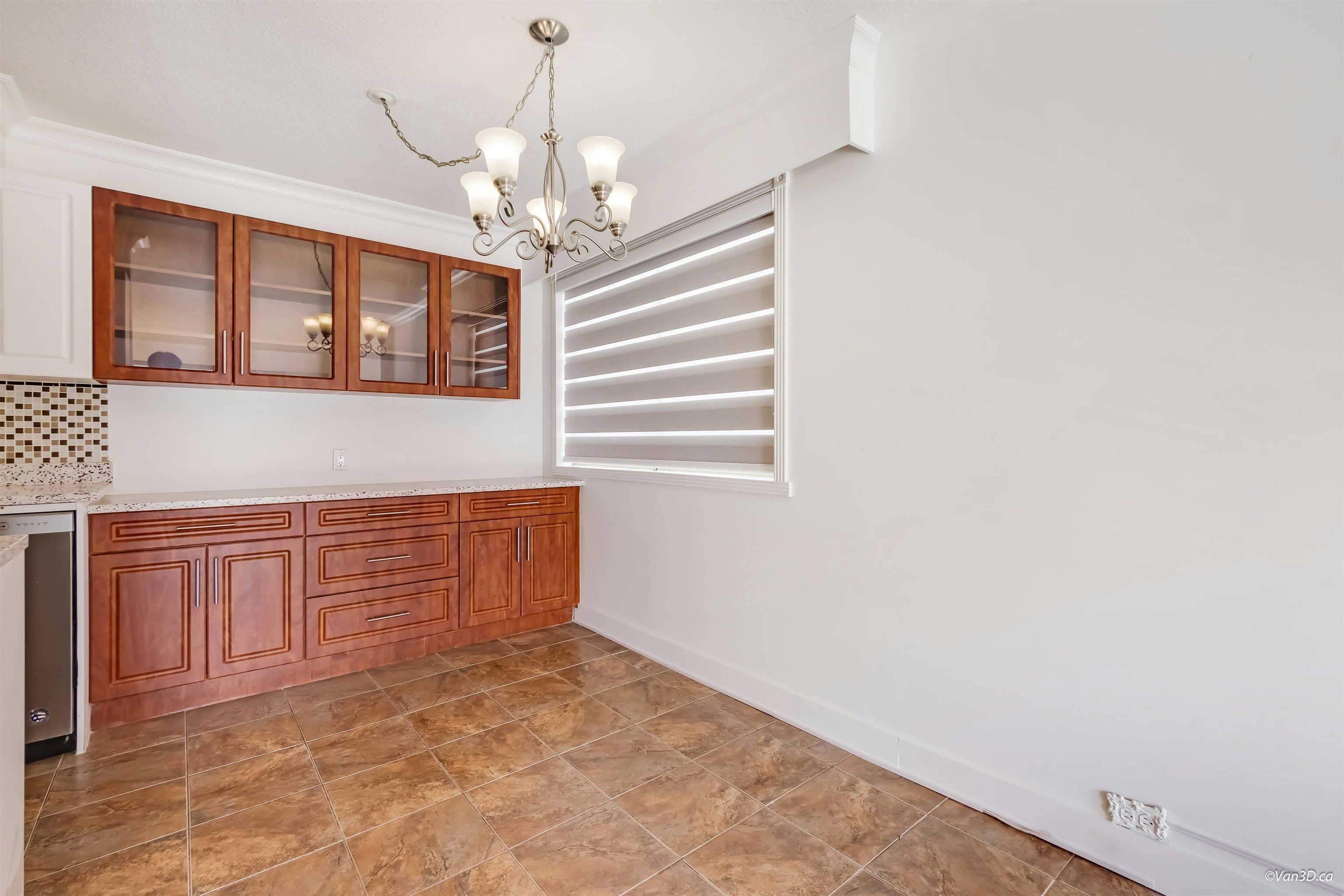 111-235 E 13th Street, North Vancouver, BC, V7L 2L6 - 9