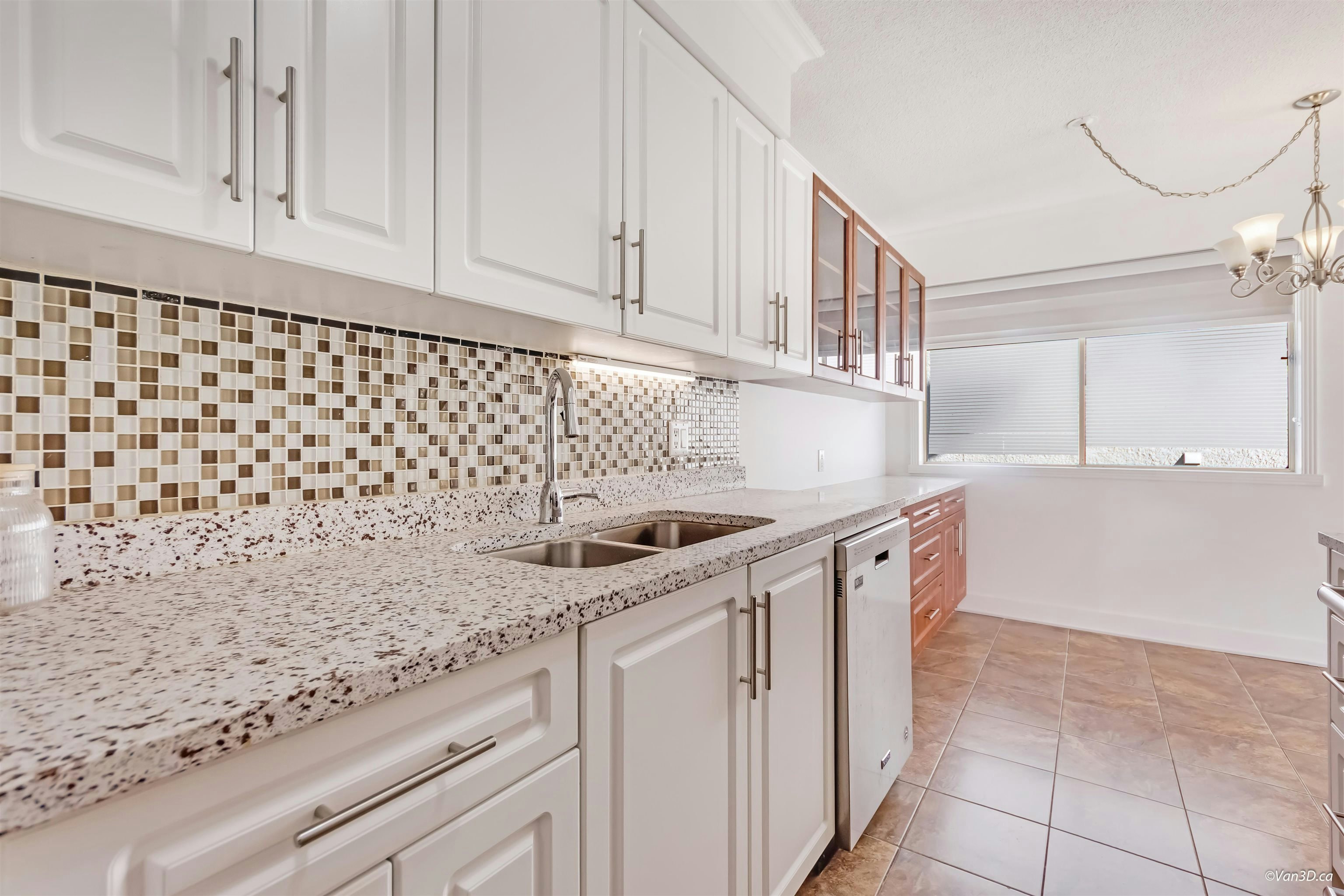 111-235 E 13th Street, North Vancouver, BC, V7L 2L6 - 4