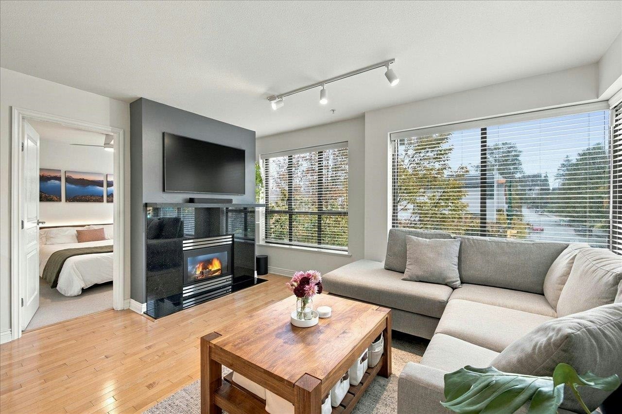 303-2015 Trafalgar Street, Vancouver, BC, V6K 3S5