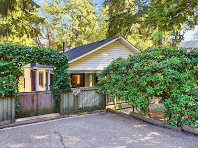 1720 Deep Cove Road - 2