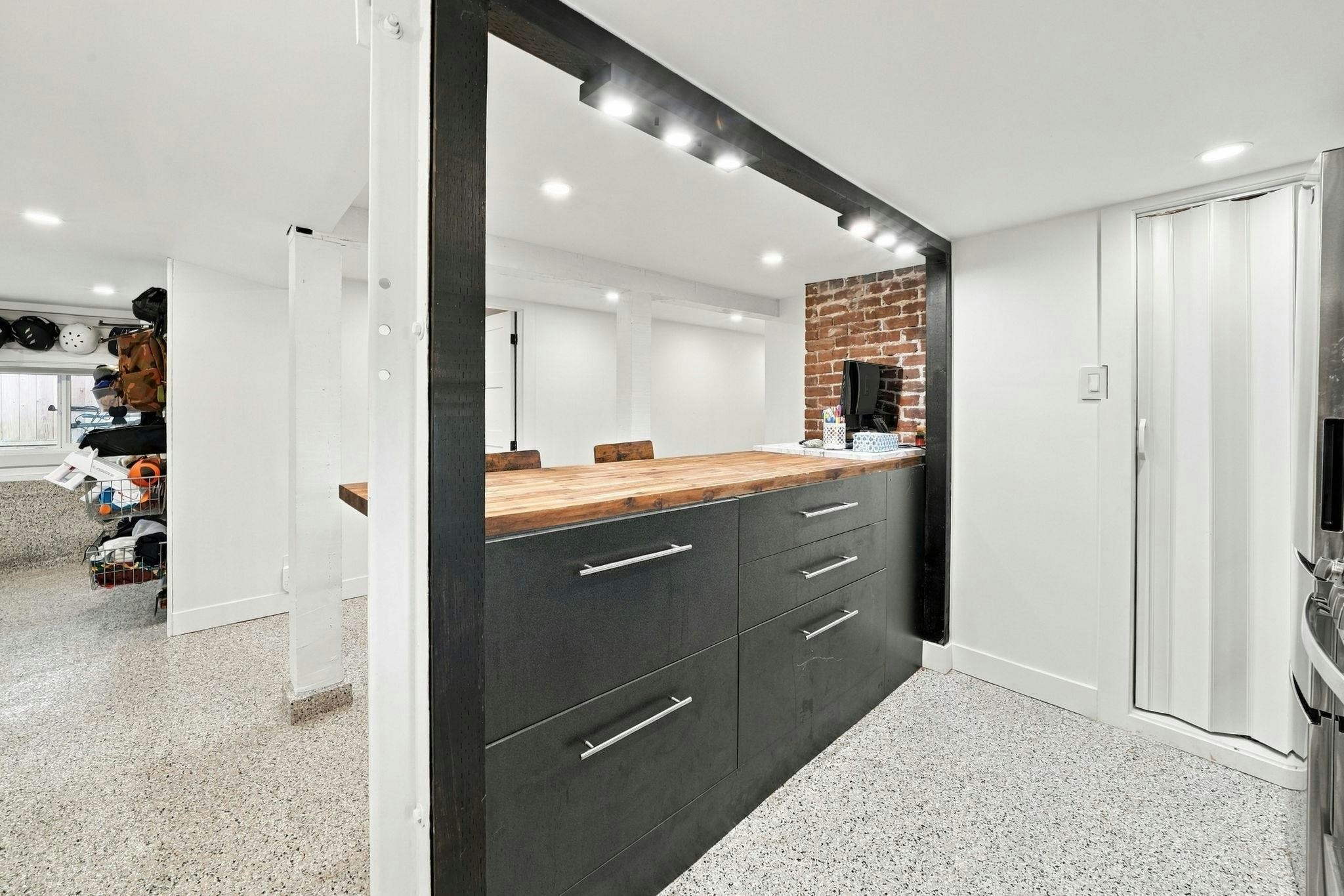 1720 Deep Cove Road, North Vancouver, BC, V7G 1S5 - 25